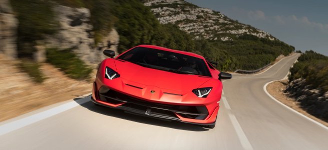 Lamborghini Aventador revealed