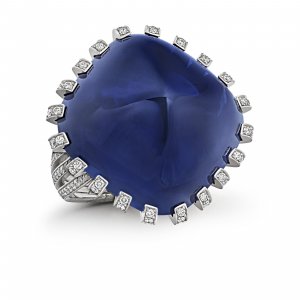 SAPPHIRE AND DIAMOND RING